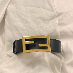 FENDI Baguette Belt Leather Medium 75